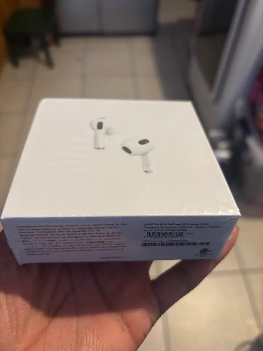Air Pods Generation 4